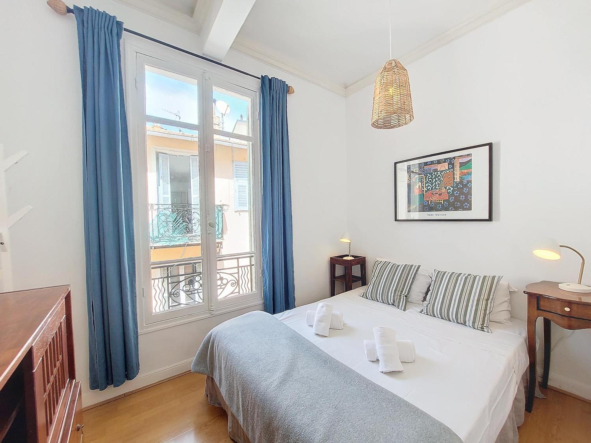 Nestor&jeeves - Provencal - - Near Nice